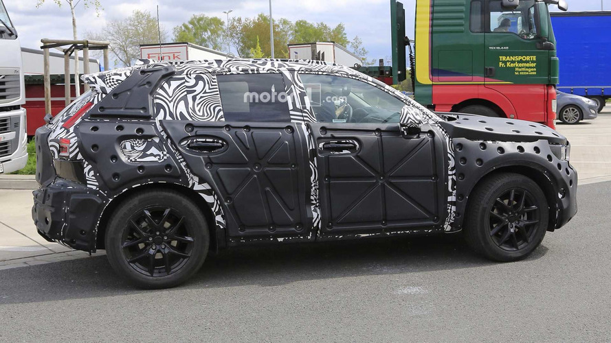 2018 Volvo XC40 spy photo