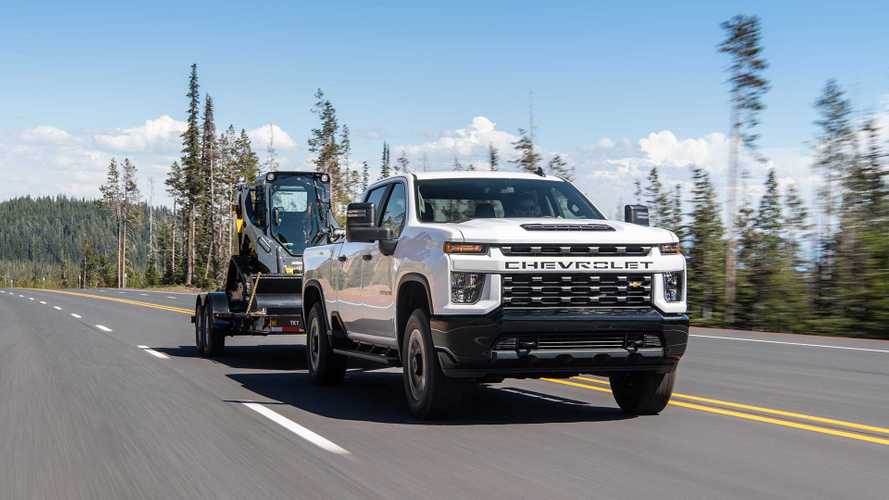 GM Trucks Getting Trailer Side Blind Zone Alert In 2022: Report