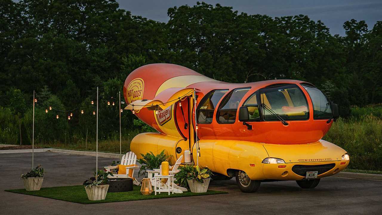 Oscar Mayer Wienermobile Now On Airbnb For Rent