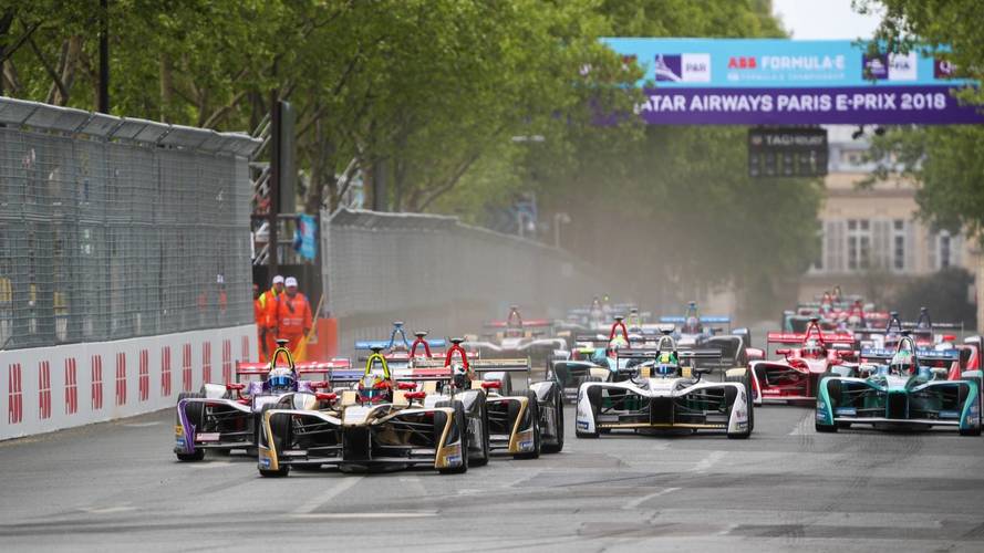 Start of race with Jean-Eric Vergne, Techeetah, leading Sam Bird, DS Virgin Racing, Andre Lotterer, Techeetah, Maro Engel, Venturi Formula E Team