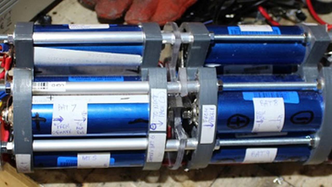 Mega Hub's big battery pack.