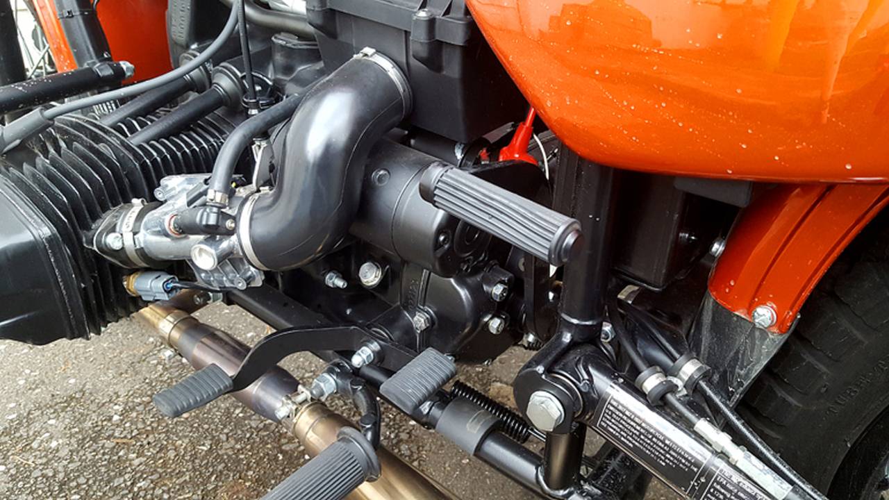 A closer look at the Gear Up's kickstarter, heel-toe shifter, airbox, and fuel injection gubbins.