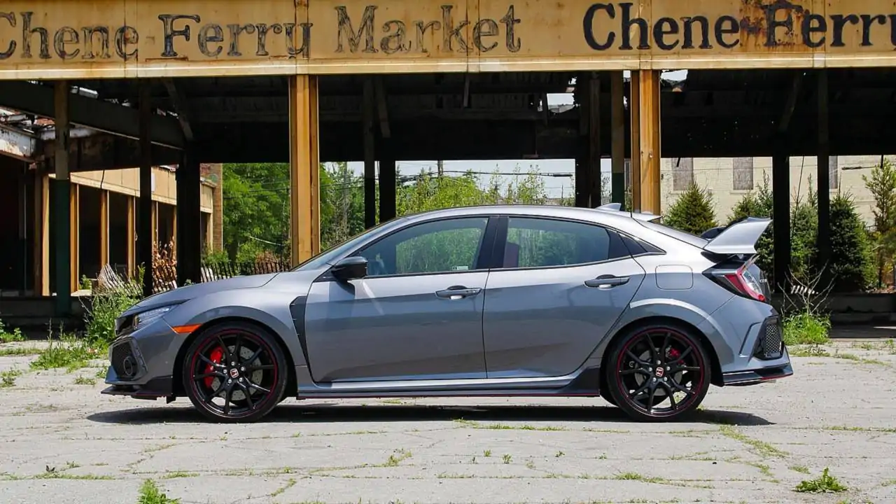 Honda Civic Type R Vs Ford Focus Rs A Battle Of Philosophy