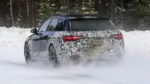 2020 Audi RS4 Avant lifting foto spia