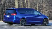 2019 Chrysler Pacifica Hybrid Review