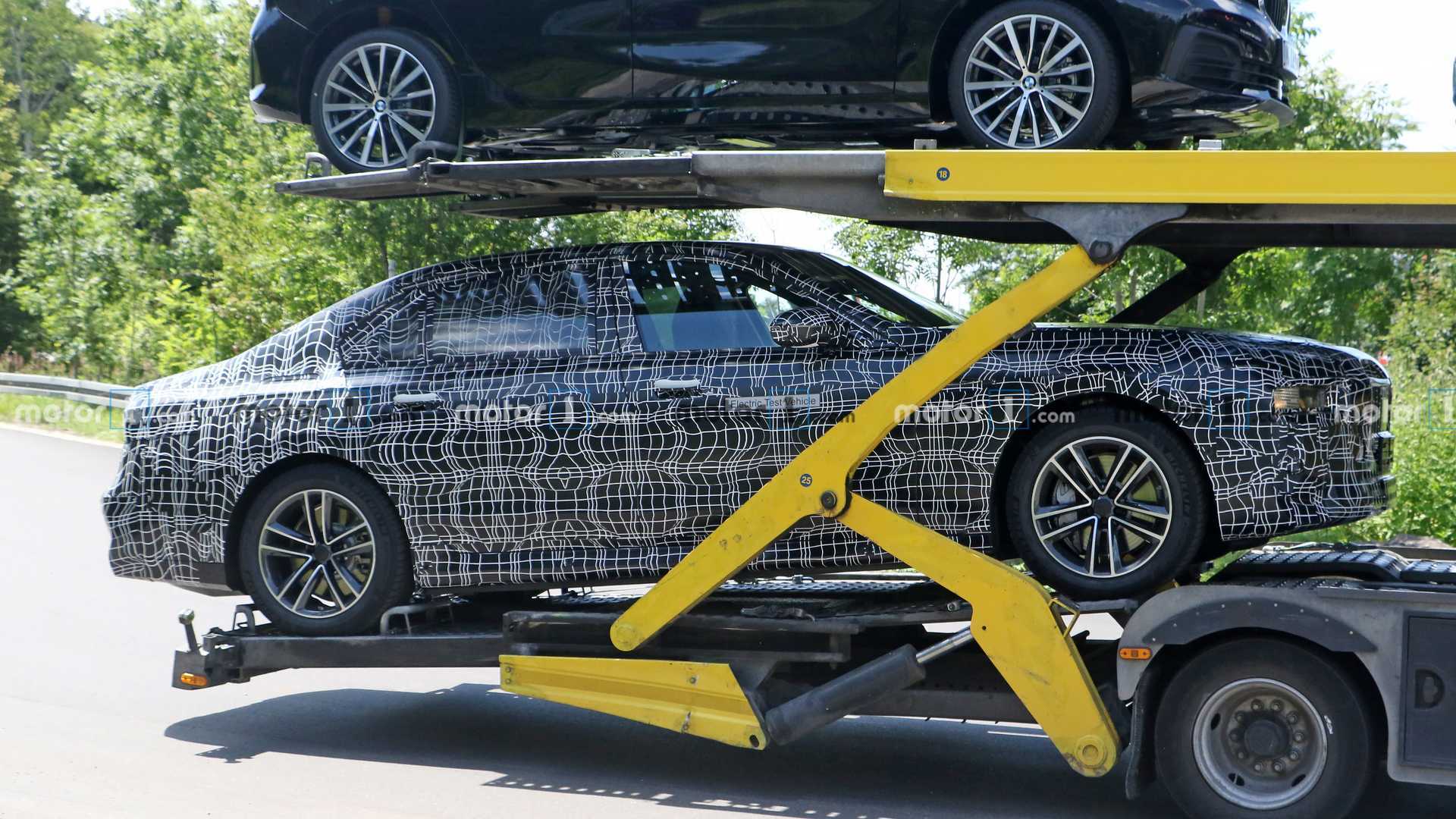 https://cdn.motor1.com/images/mgl/EjBAv/s1/bmw-i7-spy-photos.jpg bmw-i7-spy-photos