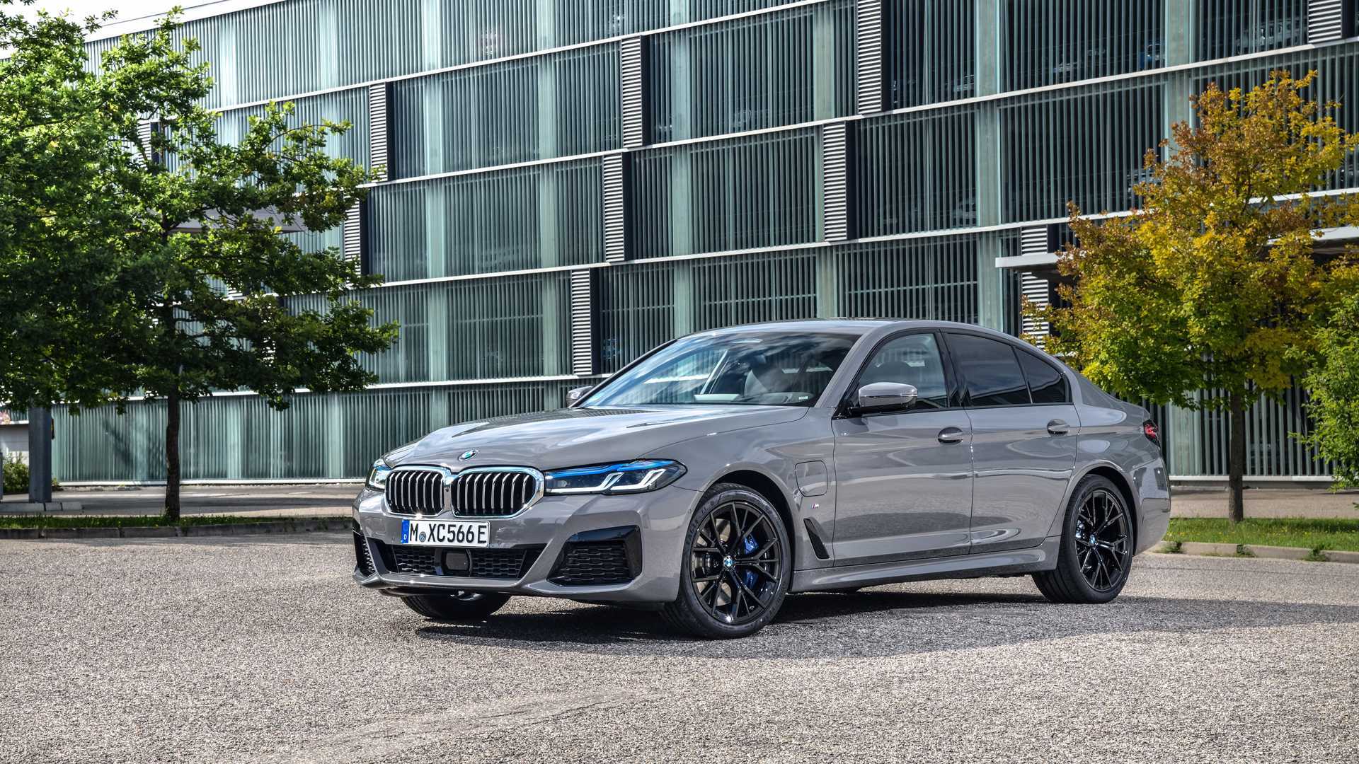 bmw-545e-xdrive-phev-lan-ado-com-394-cv-e-consumo-de-at-47-6-km-l