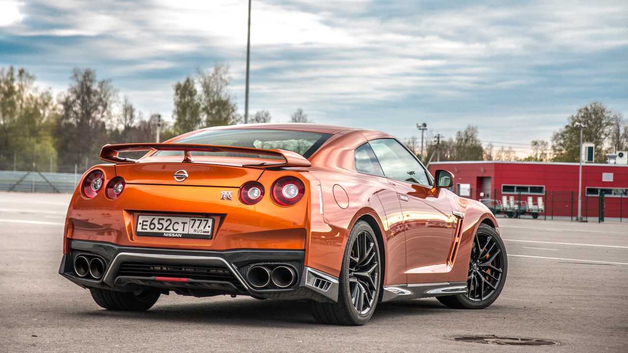 Nissan GT-R
