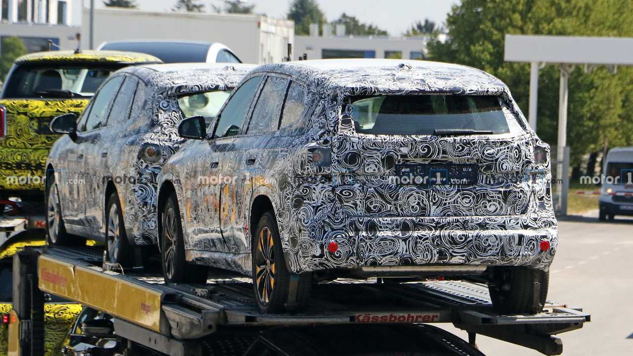 BMW X1 (2021) auf neuen Erlkönigfotos
