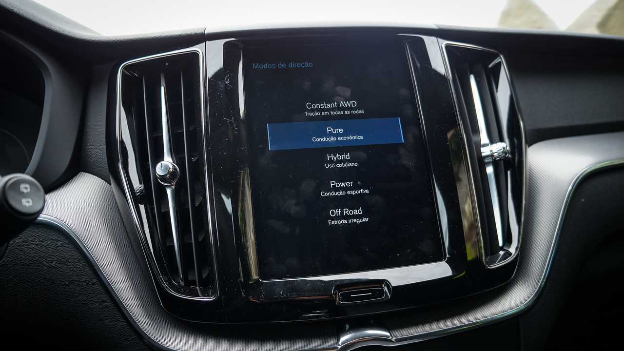 Volvo XC60 Híbrido x Diesel