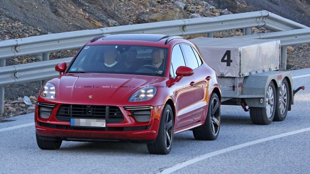 Porsche Macan Turbo photo espion