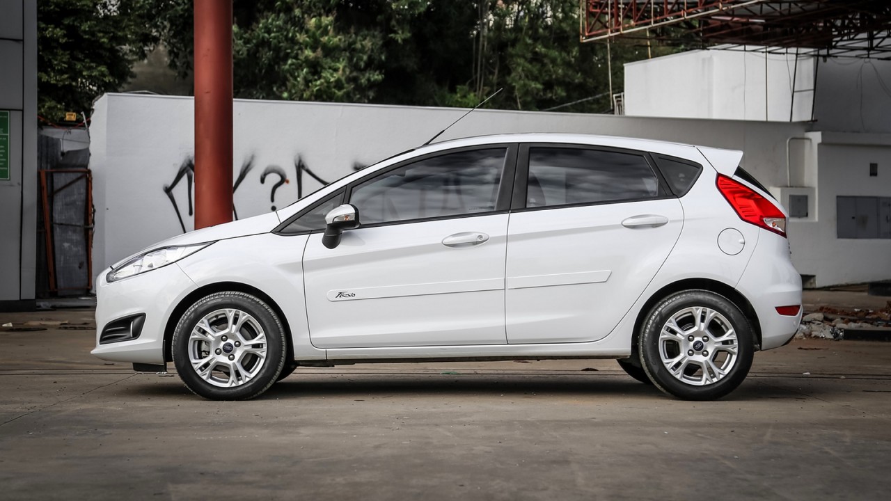 Hatches compactos mais vendidos: C3 vai mal e fica atrás do "primo" 208