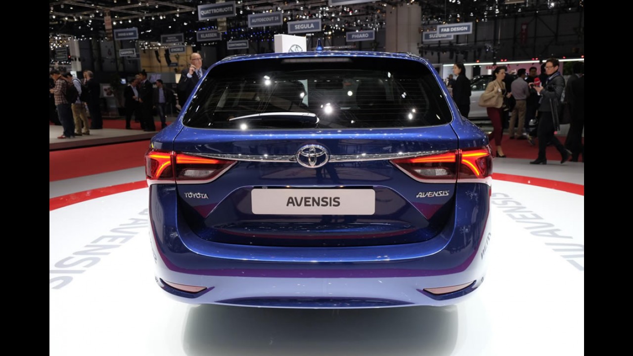 Peruas de Genebra: a bela Toyota Avensis reestilizada ao gosto europeu