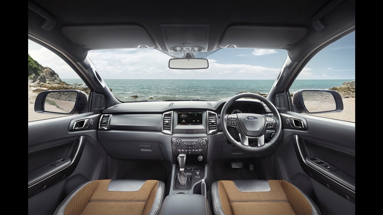 Ford revela reestilizada Ranger 2015 em versão de topo Wildtrak