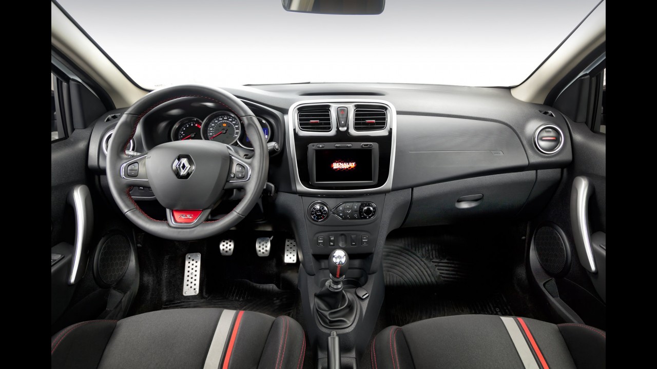 Renault Sandero RS chega ao México mais barato que no Brasil