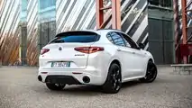2021 Alfa Romeo Stelvio Ti (exterior)