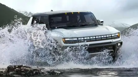 GMC Hummer EV Água