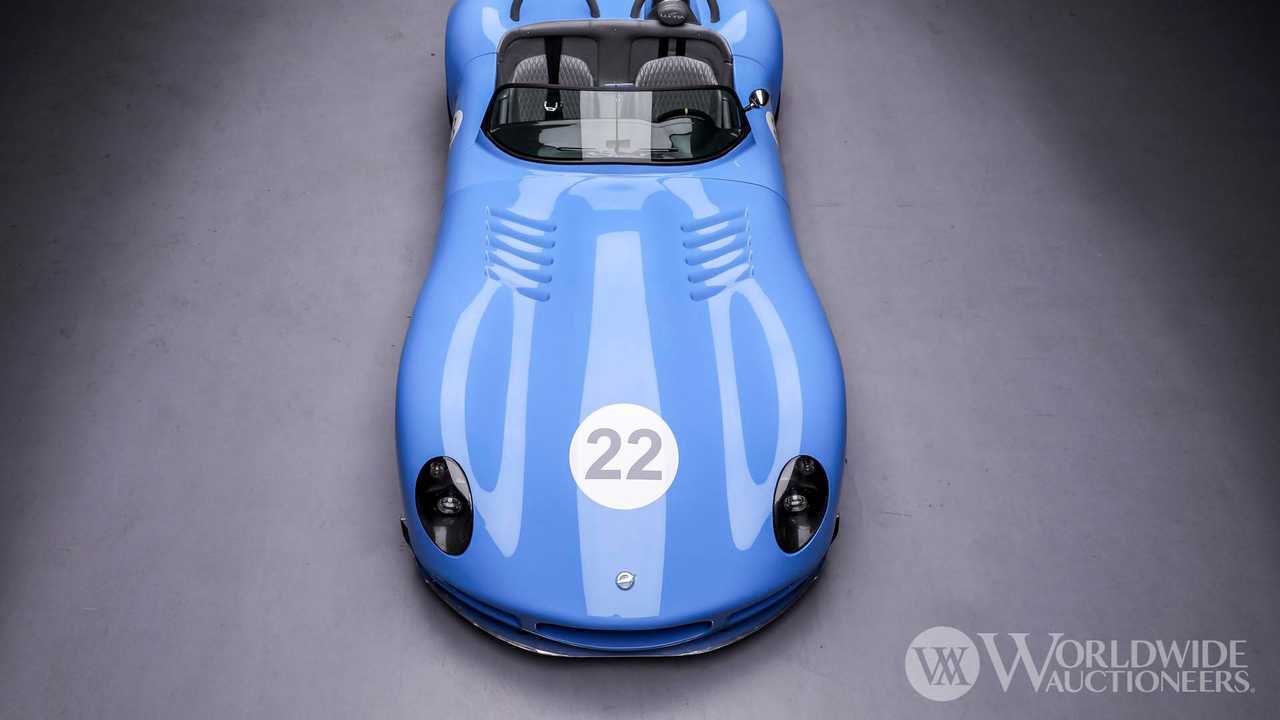 Lucra LC470 Roadster
