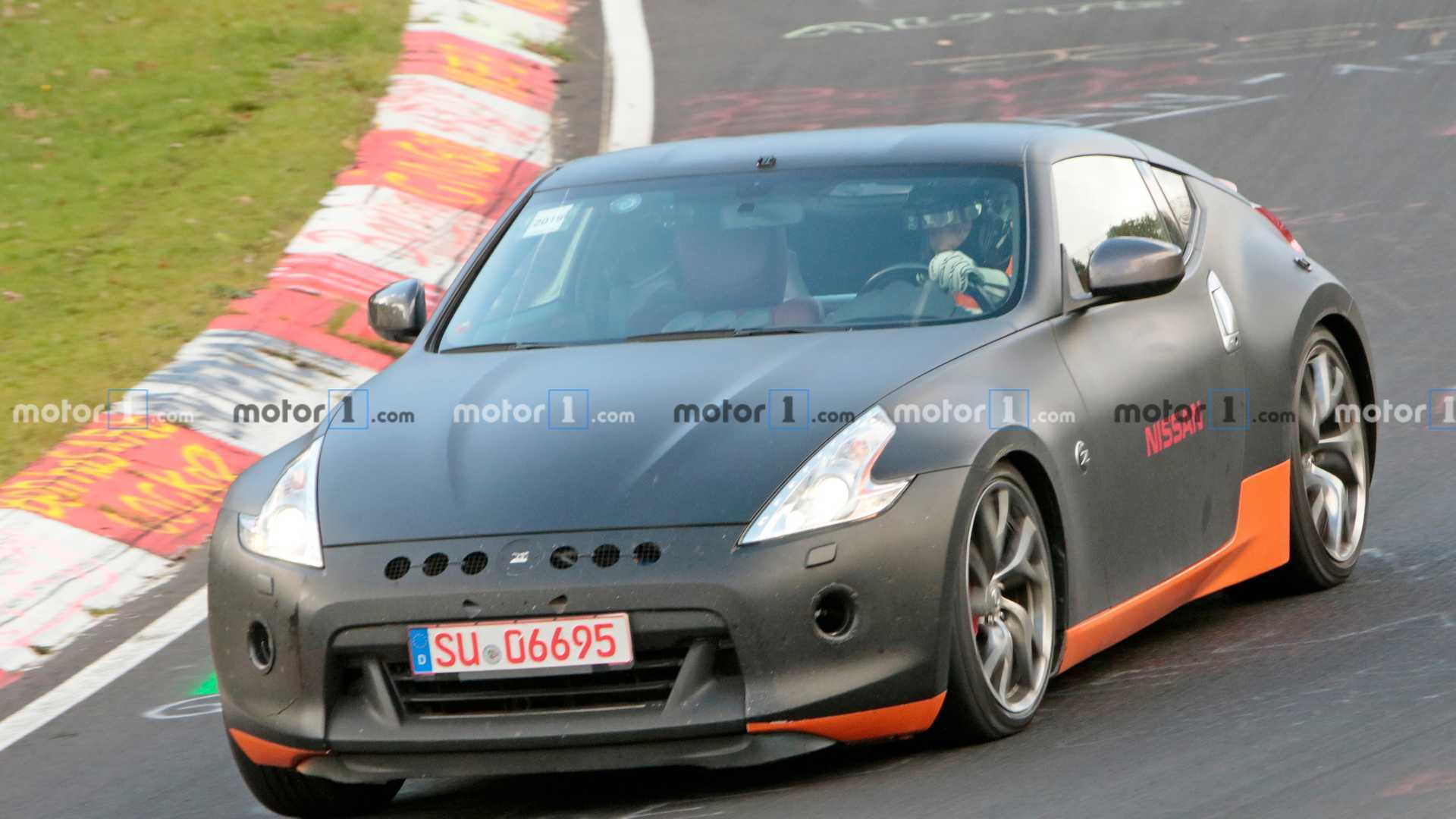 Nissan 370Z Test Mule Spy Photo