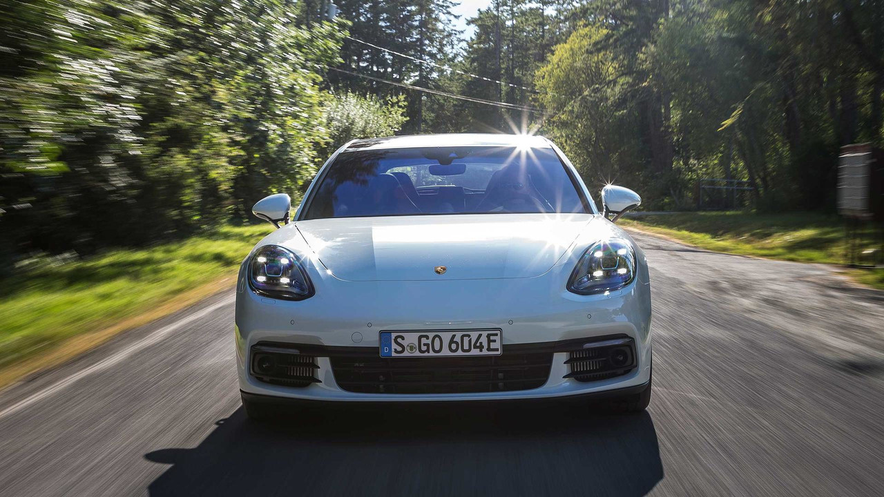 2018 Porsche Panamera Sport Turismo E-Hybrid