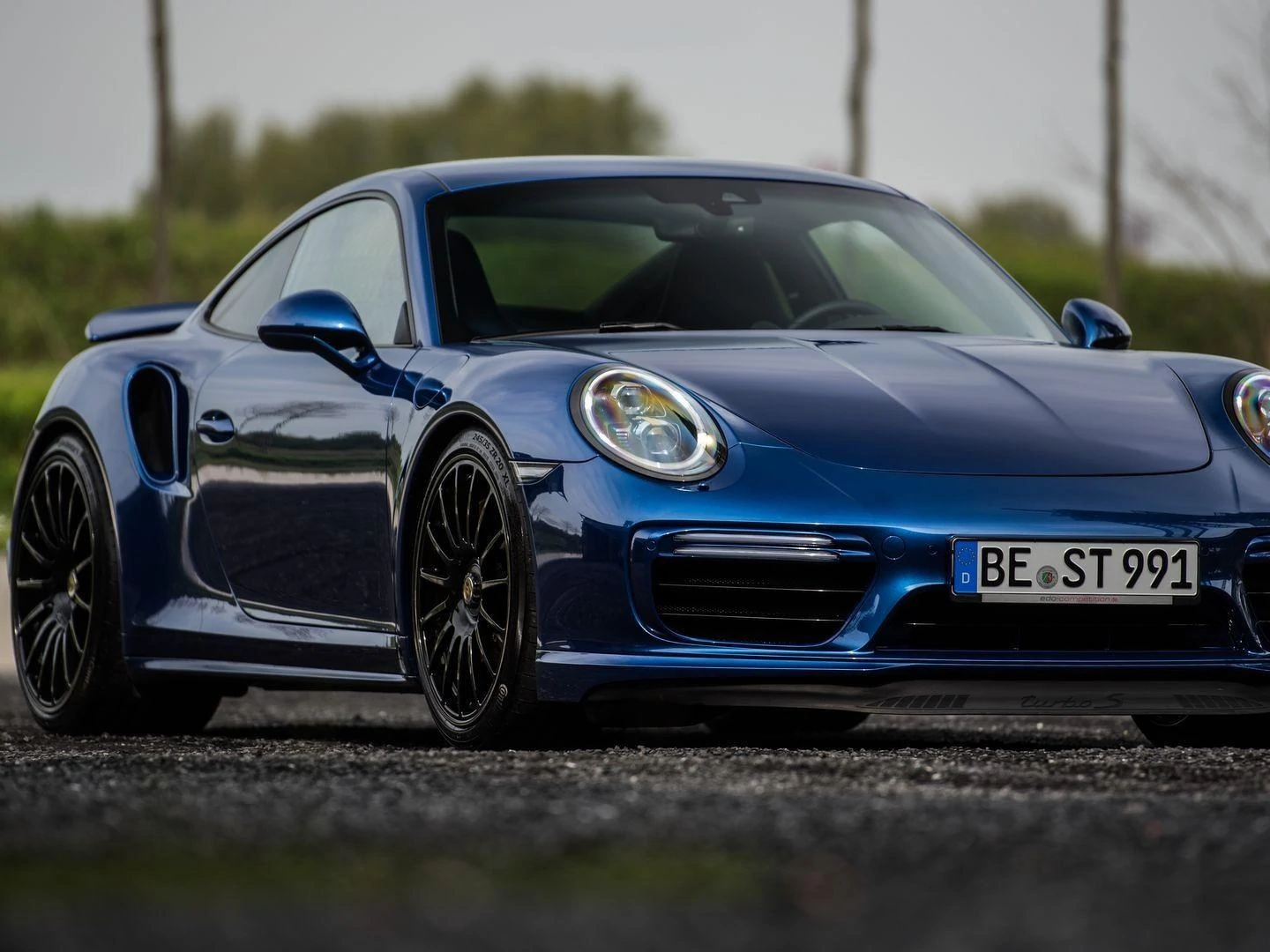 Fastest Porsche 911 Turbo S Of This Generation Hits 213 86 Mph Fastest Porsche 911 Turbo S Of This Generation Hits 213 86 Mph