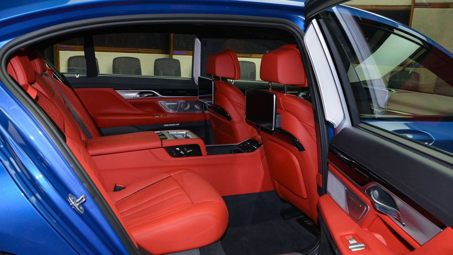 BMW M760Li xDrive Estoril Blue