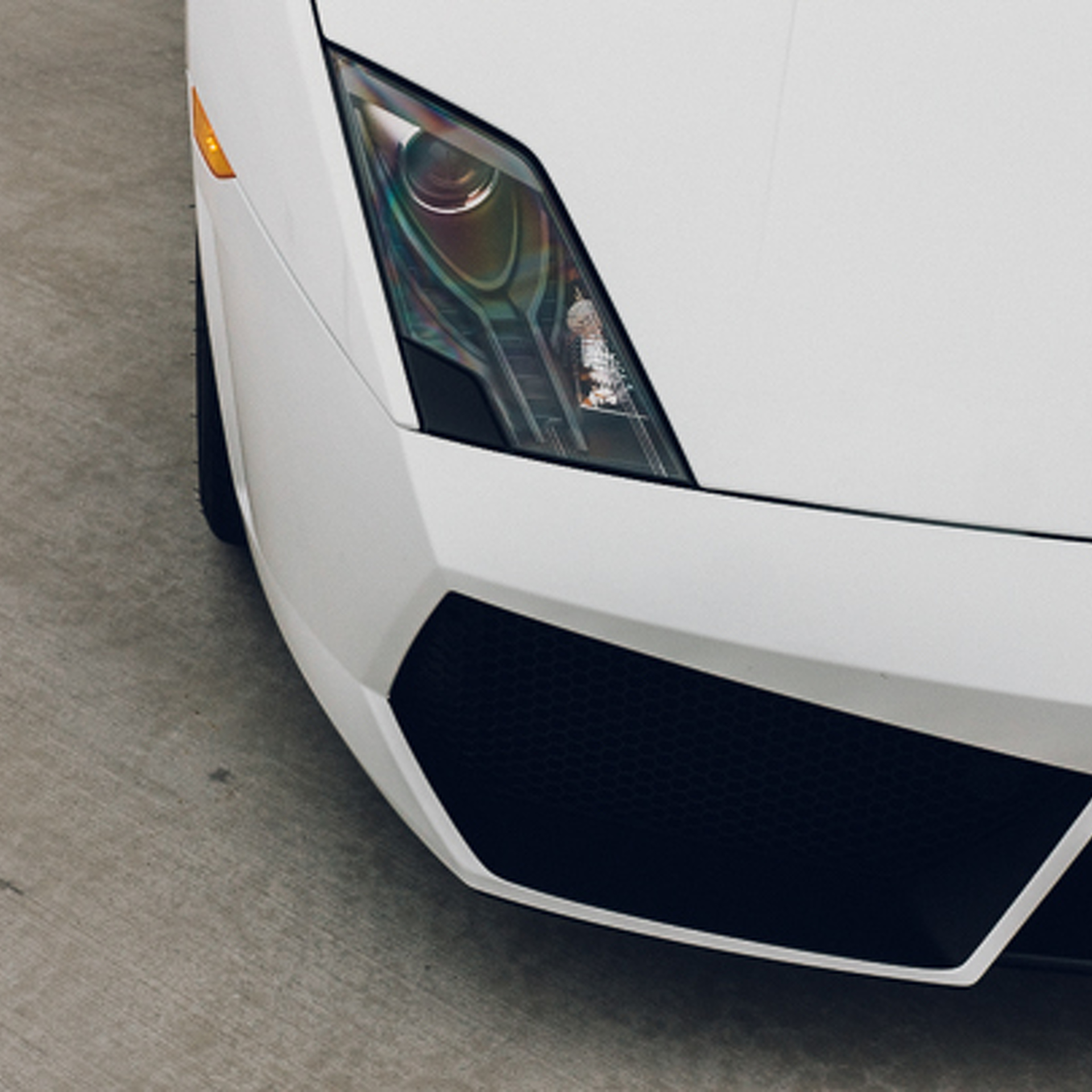 Basking in the Purity of the World’s Last Manual Lamborghini