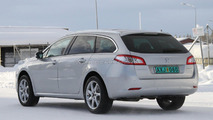 Peugeot 508 SW Allroad spied 09.02.2011