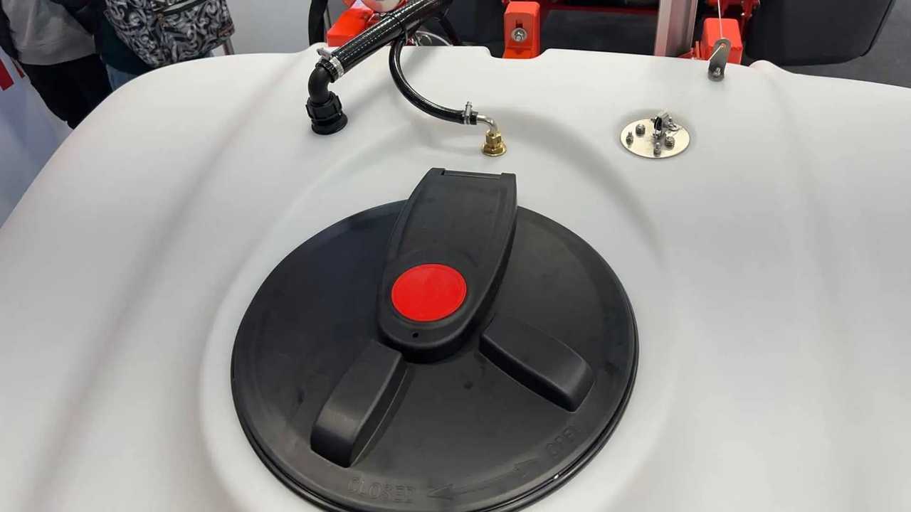 Maschio Gaspardo: TEMPO ULTRA ISOTRONIC con Front Tank