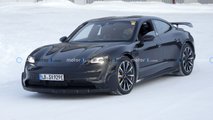 Foto spia Porsche Taycan ad alte prestazioni
