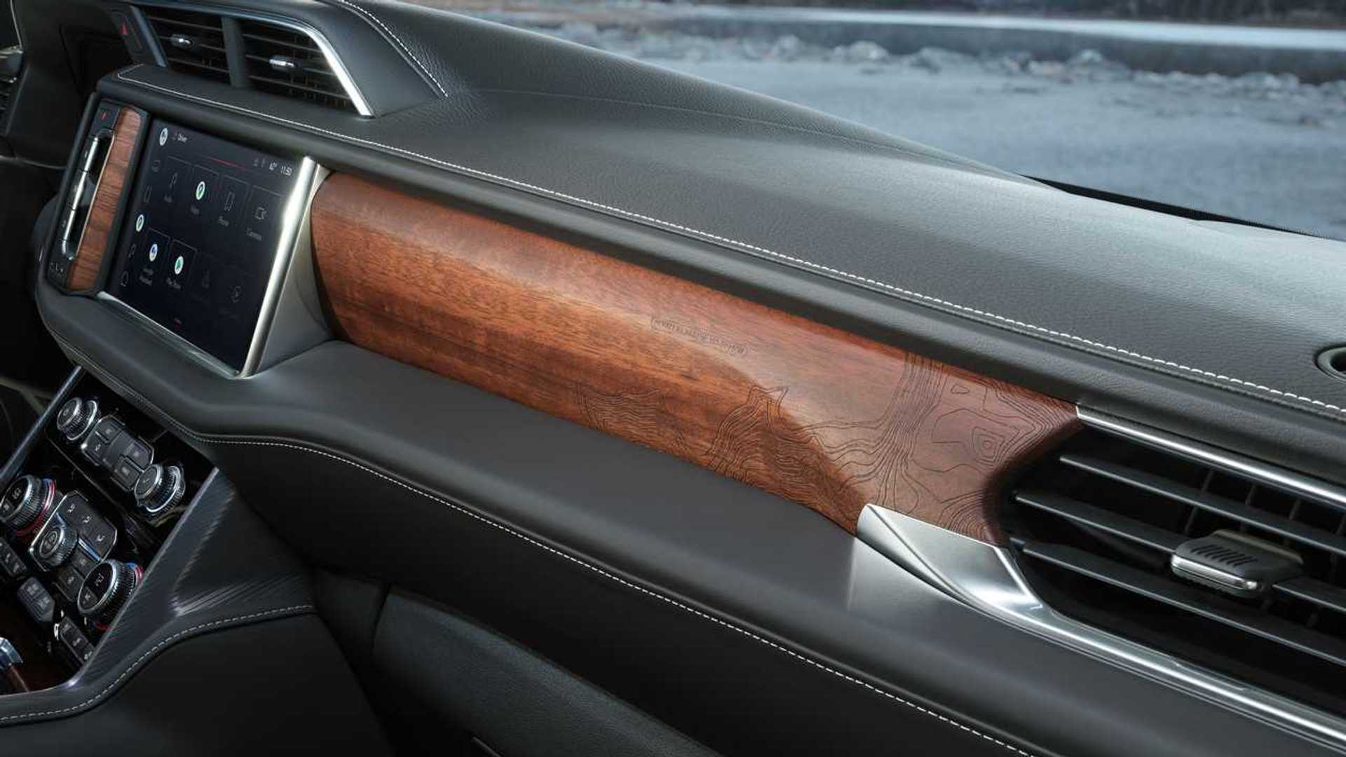 https://cdn.motor1.com/images/mgl/G33B0G/s1/2023-gmc-denali-yukon-ultimate-interior.jpg