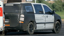 More 2008 Chrysler Voyager Spy Photos