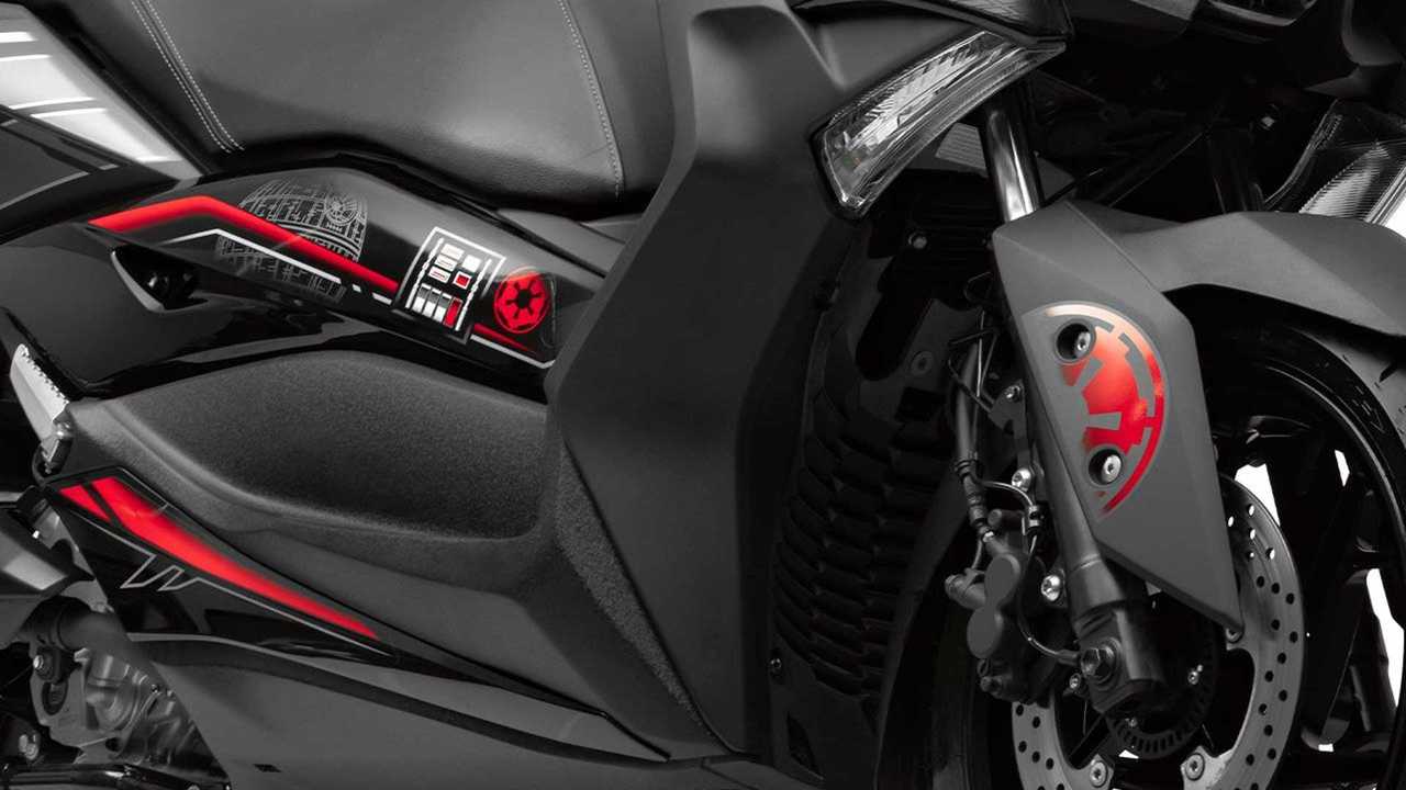 Yamaha XMax ABS Darth Vader