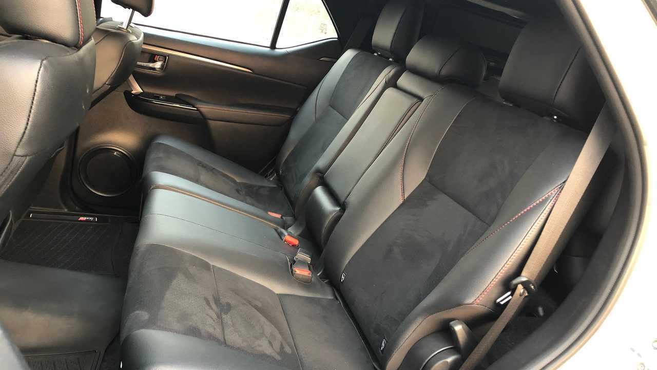 TOYOTA-SW4-GRSPORT-8
