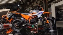 654139_MY25_KTM_390 SMC R_EICMA_2025 KTM 390 SMC R
