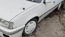 Opel Kadett GSi abandonado