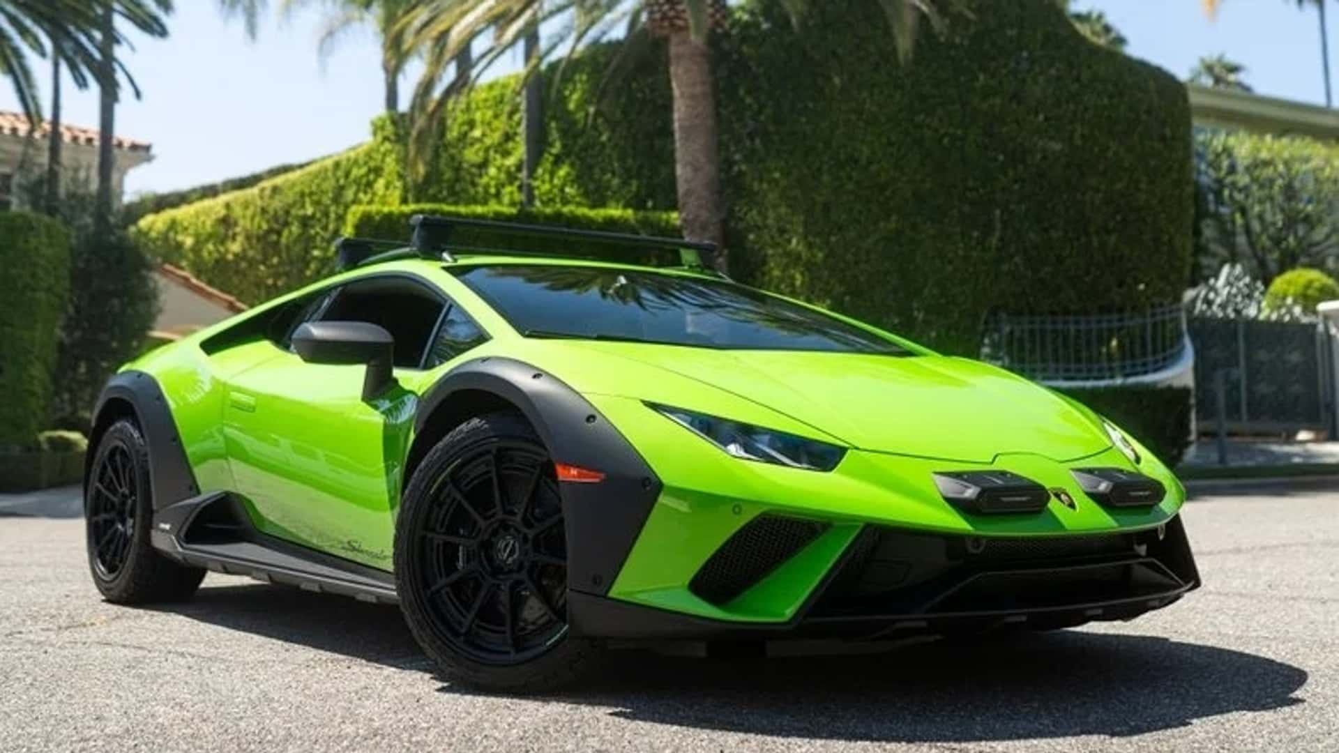 Verde Mantis 2023 Huracán Sterrato For Sale