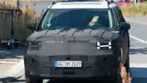 Hyundai Santa Fe (2024) als Erlkönig zeigt Lichtsignatur