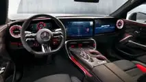 Mercedes-AMG GT 4 porte (2026): l'abitacolo