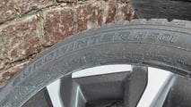 Los neumáticos utilizados en la prueba de combustible del Toyota Aygo X