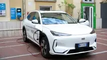 Geely regala un'auto ai pazienti dei Quartieri Spagnoli di Napoli