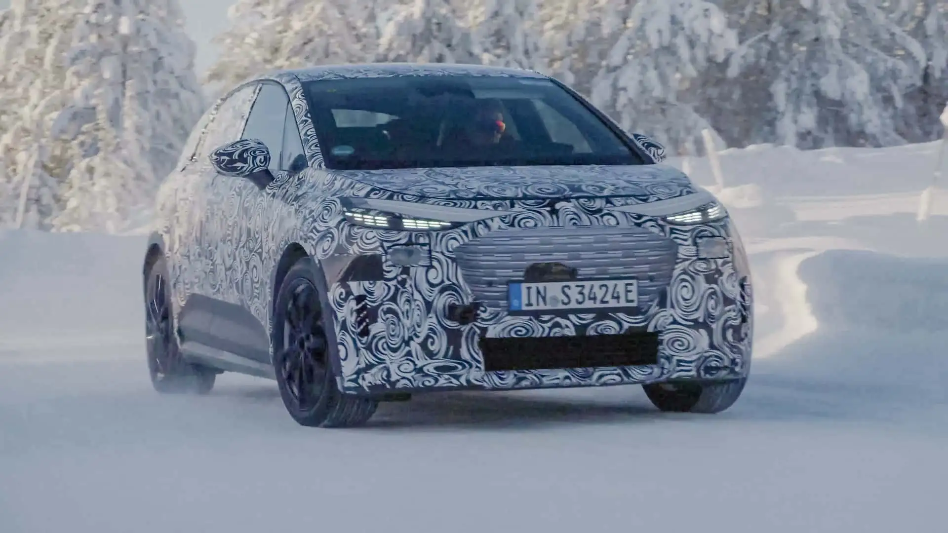 https://cdn.motor1.com/images/mgl/G3QrwE/s1/audi-a2-e-tron-2026-in-erprobung.webp