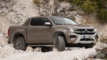 Foto - Volkswagen Amarok (2023), la prova su strada