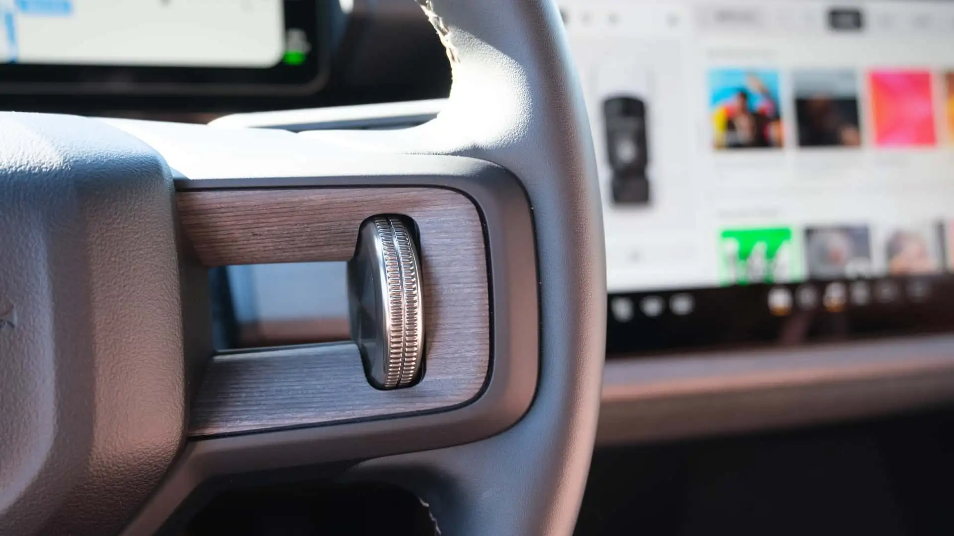 https://cdn.motor1.com/images/mgl/G3YGEb/s1/2026-rivian-r2-prototype-drive.webp