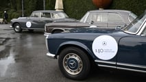 Mercedes celebra 140 anni a Roma con una parata