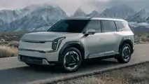2024 Kia EV9 in US specification exterior front three-quarter view