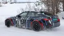 Foto spia EV a quattro motori basati su BMW i4 M50