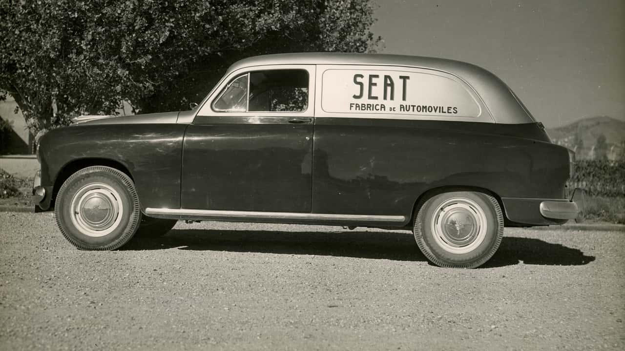 <p><em>1950s SEAT 1400 Commercial</em></p>