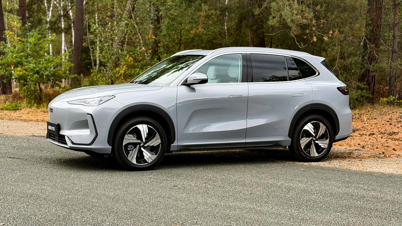 Geely E5