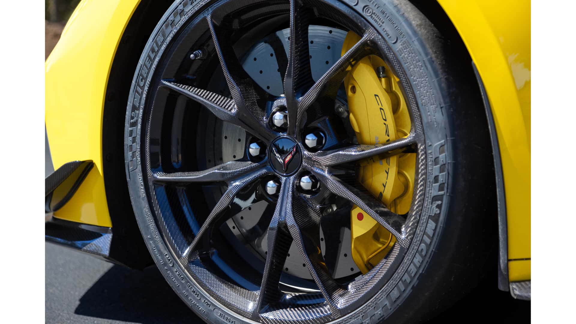 2026-chevrolet-corvette-zr1-brakes.jpg